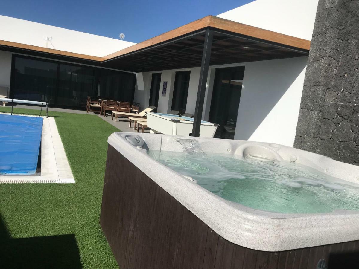 Villa Jimena Puerto del Carmen  Exterior photo